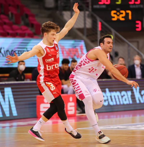 南通队防不 南通队防不